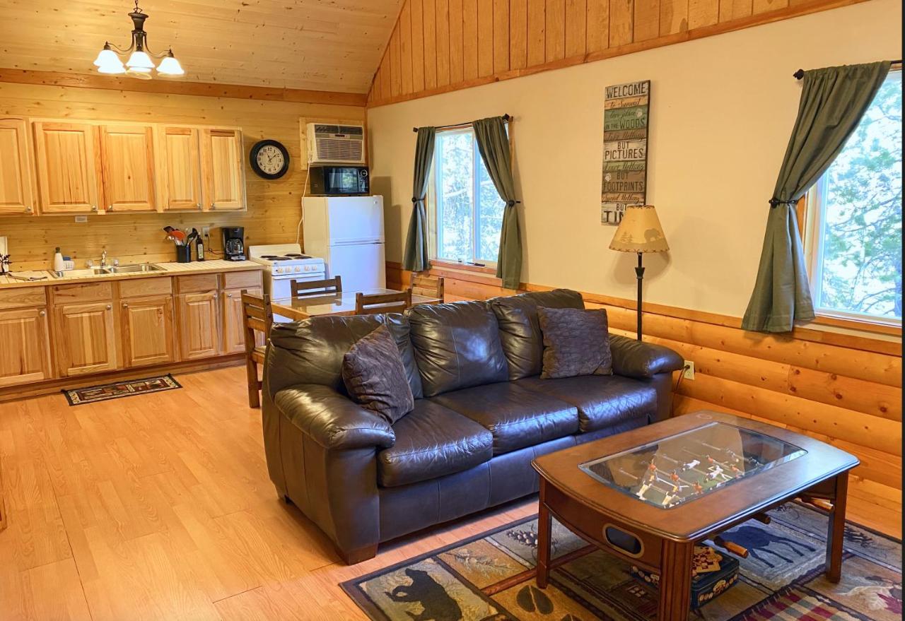 Summit Mountain Lodge And Steakhouse East Glacier Park Village Exterior foto