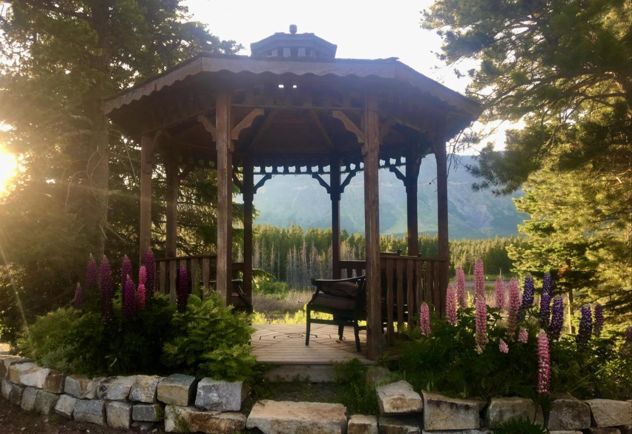 Summit Mountain Lodge And Steakhouse East Glacier Park Village Exterior foto