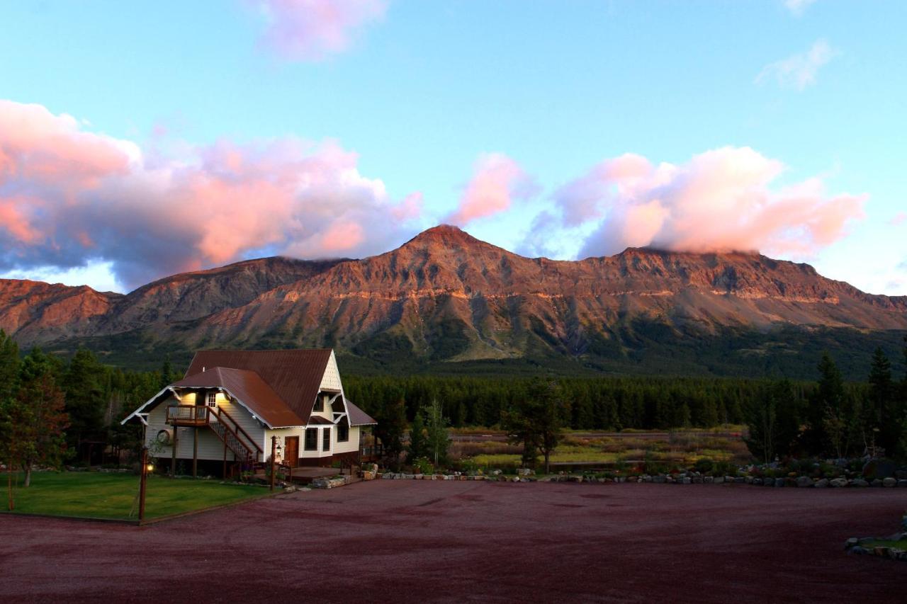 Summit Mountain Lodge And Steakhouse East Glacier Park Village Exterior foto