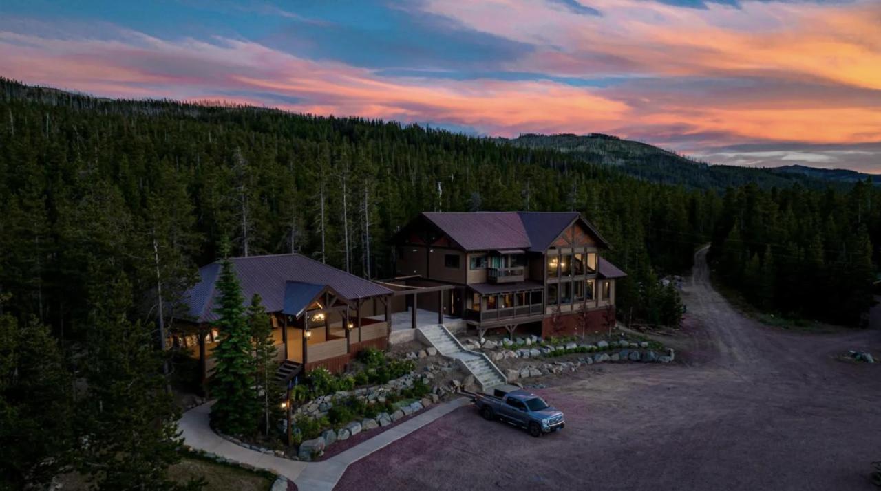 Summit Mountain Lodge And Steakhouse East Glacier Park Village Exterior foto