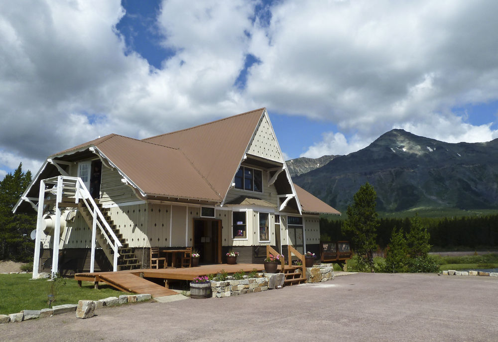 Summit Mountain Lodge And Steakhouse East Glacier Park Village Exterior foto